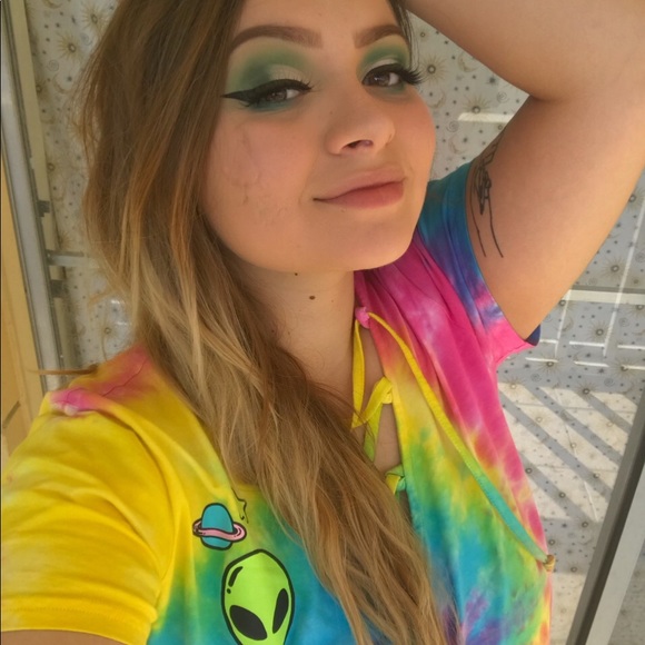 Meet your Posher, Breanne - Picture 1 of 1